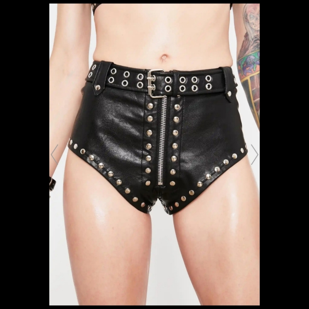 Current Mood Law Breaker Hot Shorts